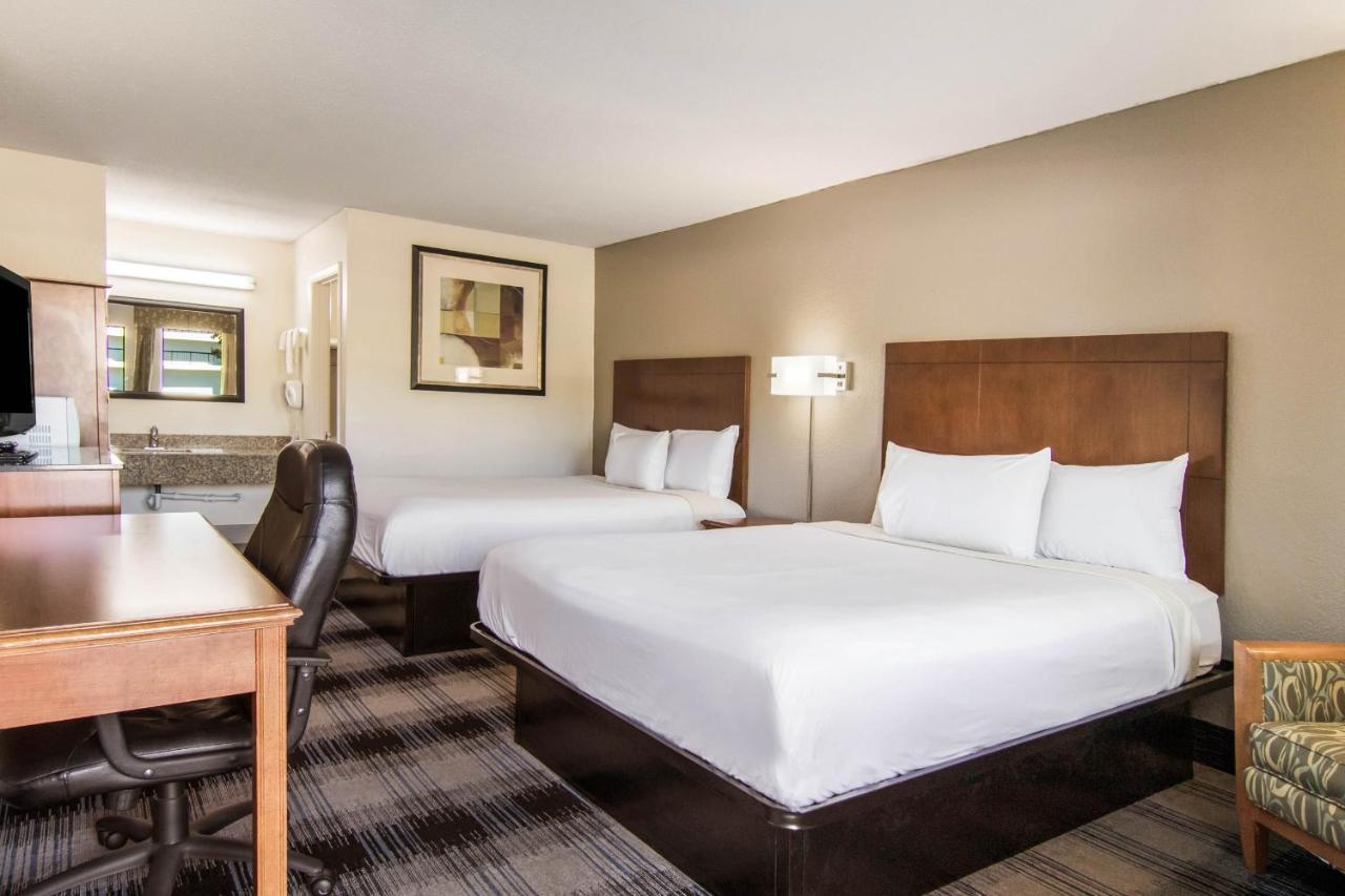 Americas Best Value Inn Perry Esterno foto