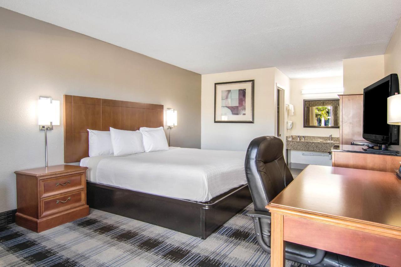 Americas Best Value Inn Perry Esterno foto